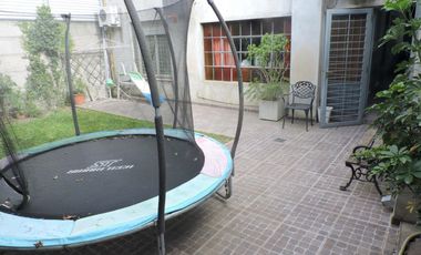 Casa en PB y departamento de categoría en PA. Zona nueva ciudad judicial penal.