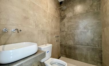 Casa en Venta en Santa Elena Pilar del Este - Fondo al verde