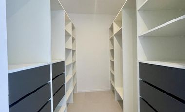 Casa en Venta en Santa Elena Pilar del Este - Fondo al verde