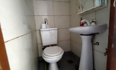 Duplex 4 ambientes, 3 dormitorios, cochera cubierta, CASEROS 3 cdras. estación
