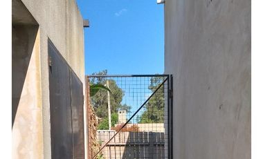 Casa en venta - 4 Dormitorios 2 Baños - 322Mts2 - Escobar