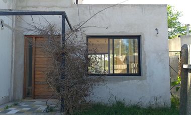 Casa en venta - 4 Dormitorios 2 Baños - 322Mts2 - Escobar
