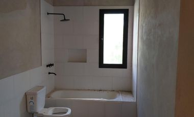 Casa en venta - 4 Dormitorios 2 Baños - 322Mts2 - Escobar