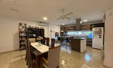 casa en venta villa allende con seguridad una planta