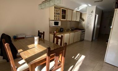 Casa en  Venta en Berazategui -  Triplex Impecable Permuta por Departamento 4 AMB