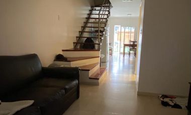 Casa en  Venta en Berazategui -  Triplex Impecable Permuta por Departamento 4 AMB