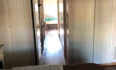 Casa en  Venta en Berazategui -  Triplex Impecable Permuta por Departamento 4 AMB