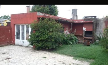 Casa en venta - 4 Dormitorios 2 Baños - Cochera - 748mts2 - José C. Paz