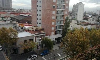 Departamento en venta - 2 Dormitorios 1 Baño - 72Mts2 - Avellaneda