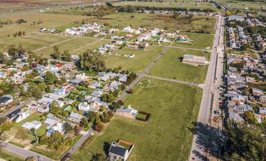 Terreno con frente al sur de 343m² en Tango
