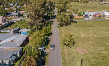 Terreno con frente al sur de 343m² en Tango