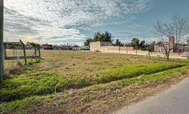 Terreno con frente al sur de 343m² en Tango