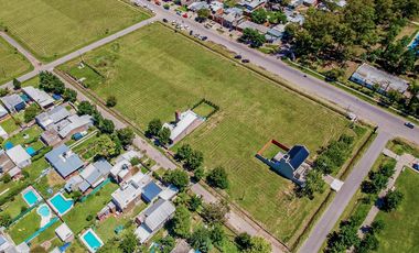 Terreno con frente al sur de 343m² en Tango
