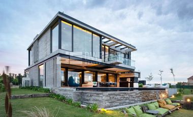 Casa en Pilara