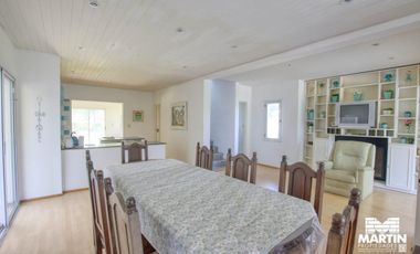 Alquiler temporario casa 4 ambientes sobre 1.100m2 con pileta y parrilla - Ingeniero Maschwitz