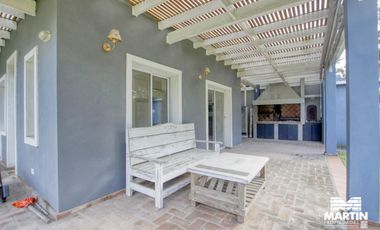 Alquiler temporario casa 4 ambientes sobre 1.100m2 con pileta y parrilla - Ingeniero Maschwitz