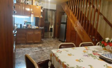 CASA CHALET EN VENTA   5amb - SOBRE 3 LOTES - MONTE GRANDE