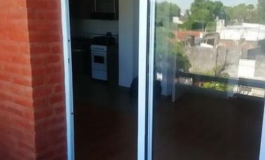 Duplex a 3 cuadras yrigoyen centro de Lomas