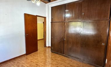 VENTA - CASA - VILLA MADERO - A PASOS DE AVDA. CROVARA
