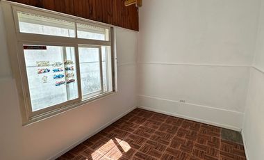 VENTA - CASA - VILLA MADERO - A PASOS DE AVDA. CROVARA