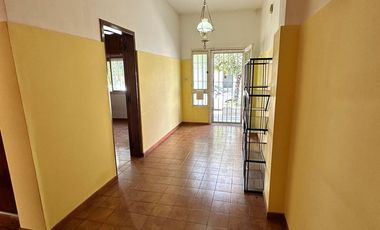 VENTA - CASA - VILLA MADERO - A PASOS DE AVDA. CROVARA