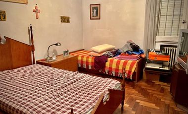 Venta importante  casa   barrio Plaza Mitre .Mar del Plata