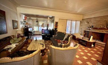 Venta importante  casa   barrio Plaza Mitre .Mar del Plata