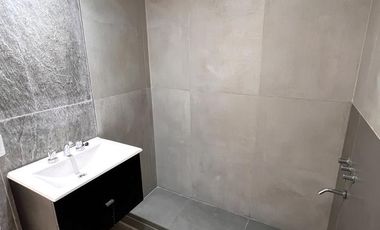 Venta de Departamento semipisos 3 ambientes en Wilde (28880)