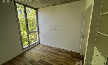VENTA de Departamento 2 AMBIENTES, Moreno, con balcón, terraza privada, parrilla y cochera
