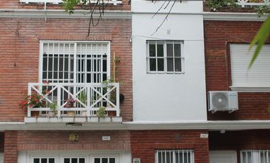 Olivos- Excelente ubicación! Zona Quinta presidencial! Dúplex en 3 Plantas!!
