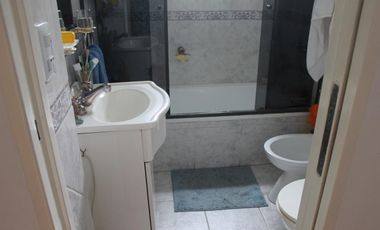 Olivos- Excelente ubicación! Zona Quinta presidencial! Dúplex en 3 Plantas!!