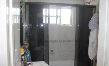Olivos- Excelente ubicación! Zona Quinta presidencial! Dúplex en 3 Plantas!!