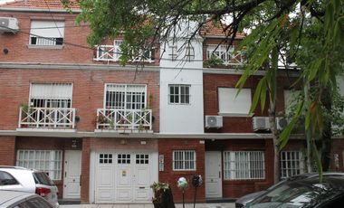 Olivos- Excelente ubicación! Zona Quinta presidencial! Dúplex en 3 Plantas!!