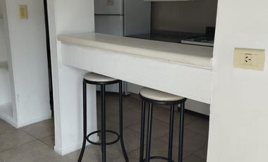 Monoambiente Amplio. Amoblado y equipado - Mucha Luz.