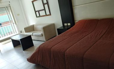 Monoambiente Amplio. Amoblado y equipado - Mucha Luz.