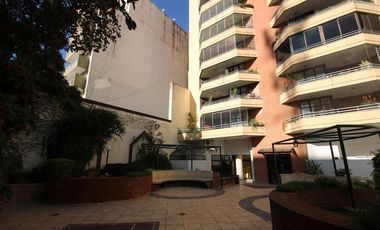 DEPARTAMENTO EN VENTA 4 AMBIENTES CON DEPENDENCIA EN FLORES