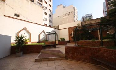 DEPARTAMENTO EN VENTA 4 AMBIENTES CON DEPENDENCIA EN FLORES