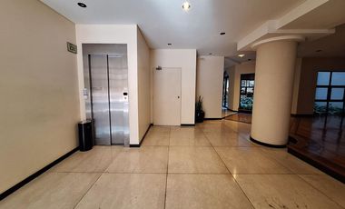 DEPARTAMENTO EN VENTA 4 AMBIENTES CON DEPENDENCIA EN FLORES
