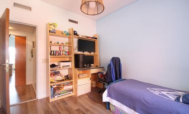 DEPARTAMENTO EN VENTA 4 AMBIENTES CON DEPENDENCIA EN FLORES