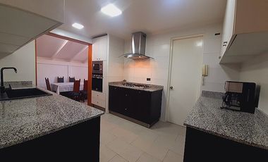 CASA EN EXCLUSIVO Y SEGURO CONDOMINIO / REBAJADA