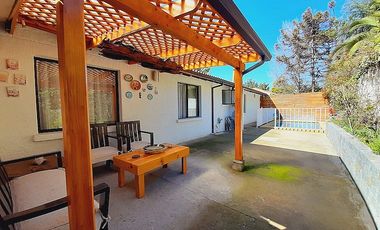 CASA EN EXCLUSIVO Y SEGURO CONDOMINIO / REBAJADA