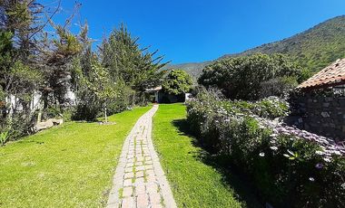 CASA EN EXCLUSIVO Y SEGURO CONDOMINIO / REBAJADA