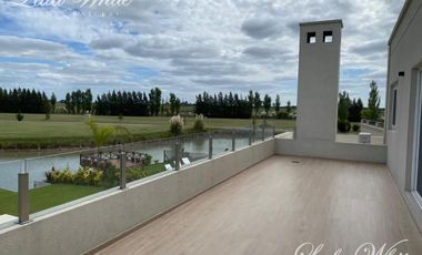 Venta - Casa a la laguna en Lagos de San Eliseo