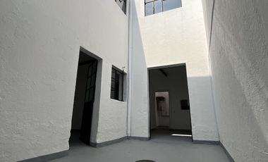 CASA EN VENTA CON USO DE SUELO MIXTO EN EL CENTRO DE GUADALAJARA, COL. REFORMA
