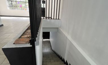 CASA EN VENTA CON USO DE SUELO MIXTO EN EL CENTRO DE GUADALAJARA, COL. REFORMA