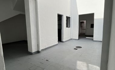 CASA EN VENTA CON USO DE SUELO MIXTO EN EL CENTRO DE GUADALAJARA, COL. REFORMA