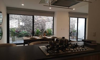 Vive la Elegancia y Comodidad en el Corazón del Querétaro Moderno, Casa en Venta.