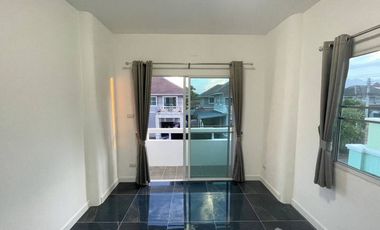 3 Bedroom House for sale at Green View Home