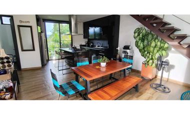 Espectacular casa de 220 M2 en 765 mill en #lamesacund con piscina