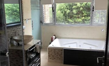 Casa en venta - 4 Dormitorios 3 Baños - Cocheras - 1.100Mts2 - Presidente Perón